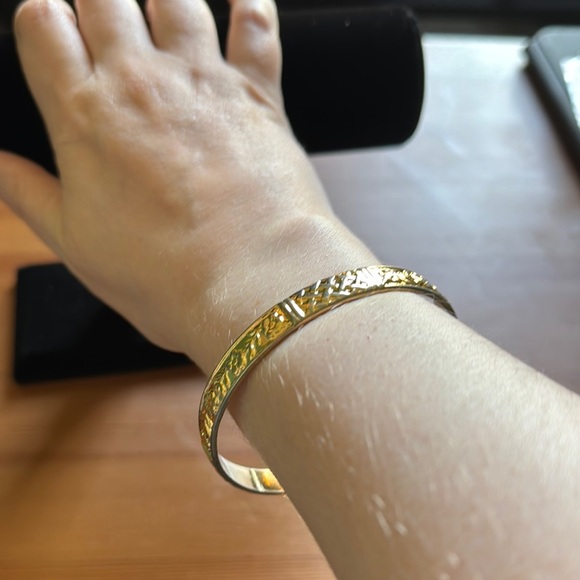 Gold Link-Style Bangle Bracelet - Picture 2 of 3
